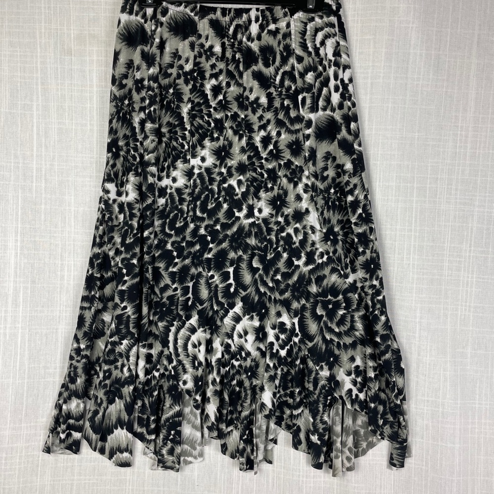 Coco Bianco light flirty print skirt Sz med B46